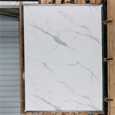 Хорошая цена Листы имитационного деревянного цвета зерна белого нержавеющие слоистые украшают край стены онлайн